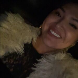 Meet your Posher, Brenda
